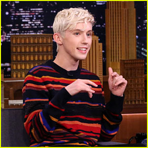 Troye Sivan Discusses Justin Timberlake's Eyebrows on 'The Tonight Show!' (Video)