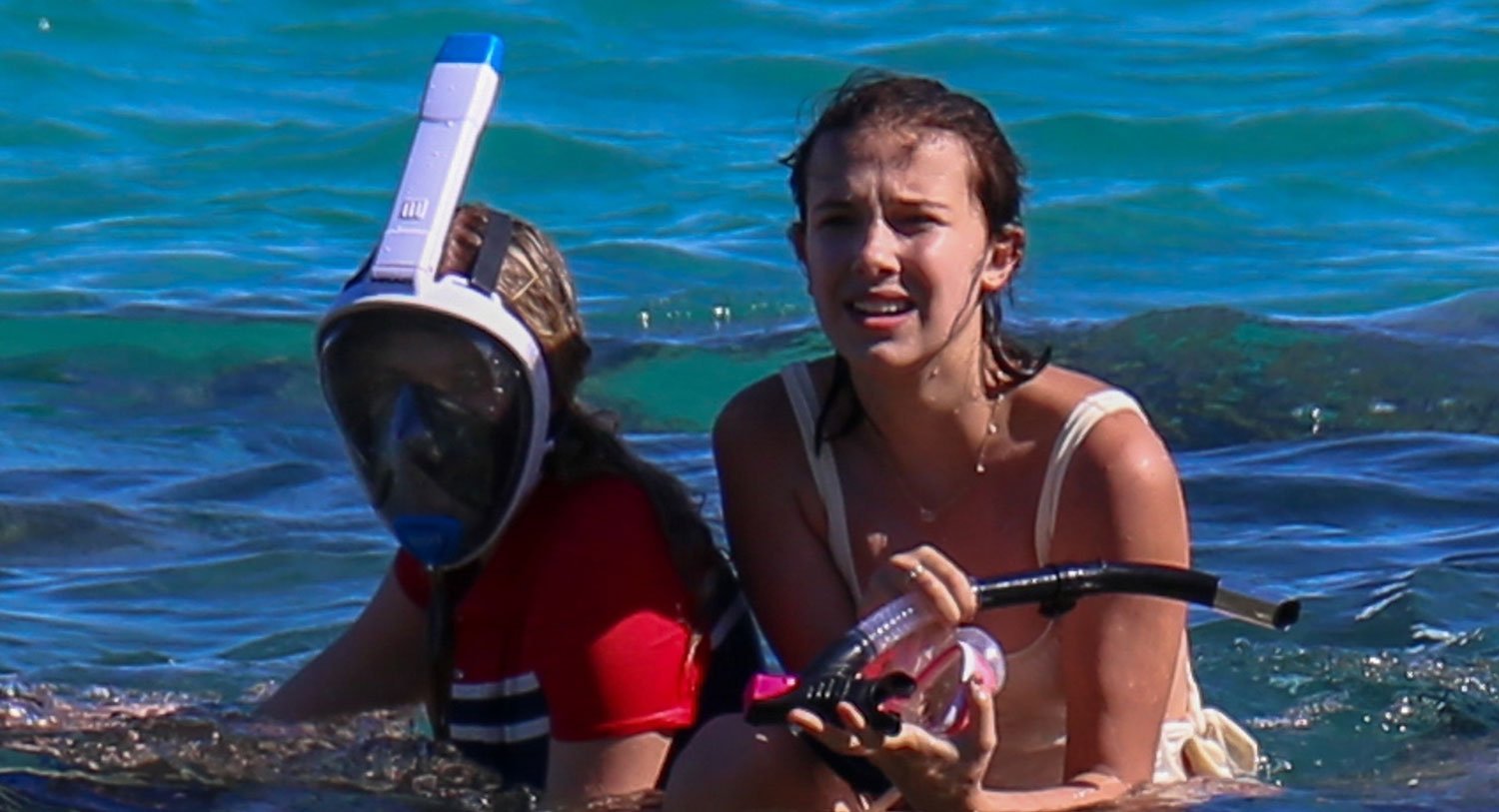 Millie Bobby Brown & Lilia Buckingham Go Snorkeling in Hawaii! 