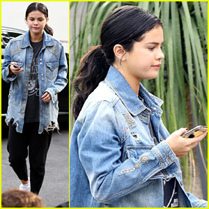 Selena Gomez Keeps It Comfy While Checking Out a Wedding Venue