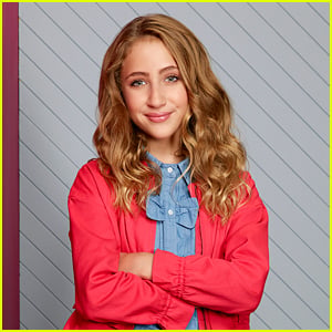 Ava Kolker Dishes How 'Girl Meets World' Prepared Her For New Series 'Sydney To The Max' (Exclusive)