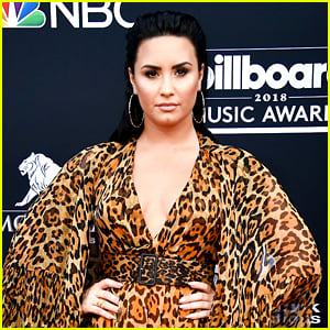 Demi Lovato Rings in Six Months of Sobriety With Cake