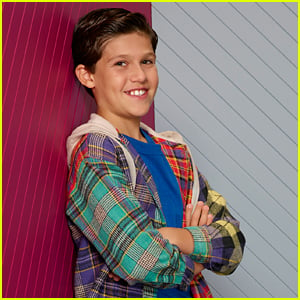 Jackson Dollinger Dishes On How He Teamed Up With Ian Reed Kesler To Play Max on 'Sydney To The Max' (Exclusive)