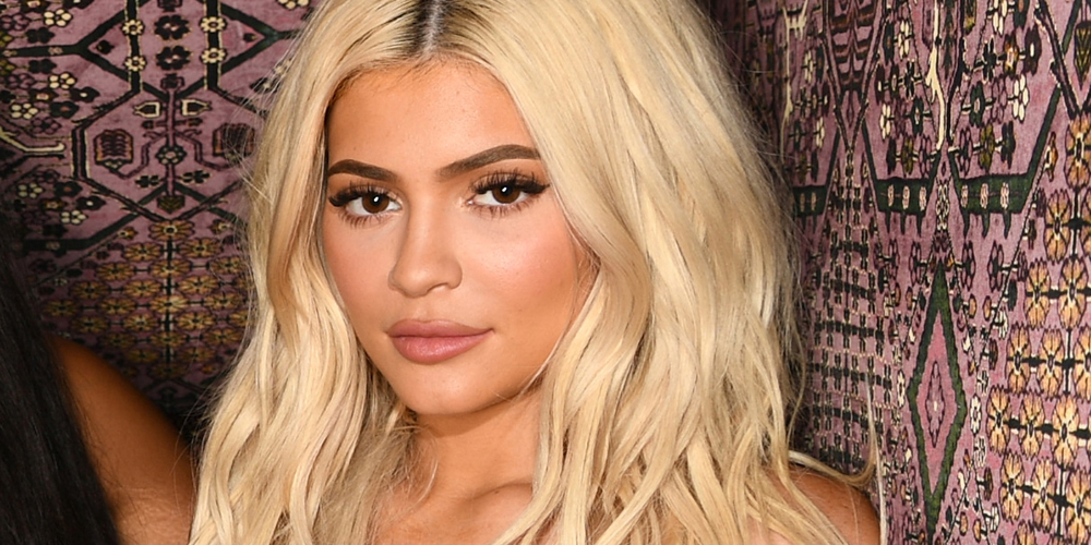 Kylie Jenner’s Record for MostLiked Instagram Post Ever Gets Beaten by an Egg! Kylie Jenner