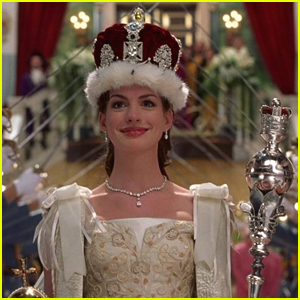 Princess Mia Thermopolis Updates Fans On 'Princess Diaries 3' Movie