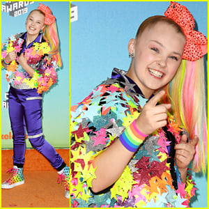 JoJo Siwa Rocks Tons of Stars on Her Jacket For Kids’ Choice Awards ...