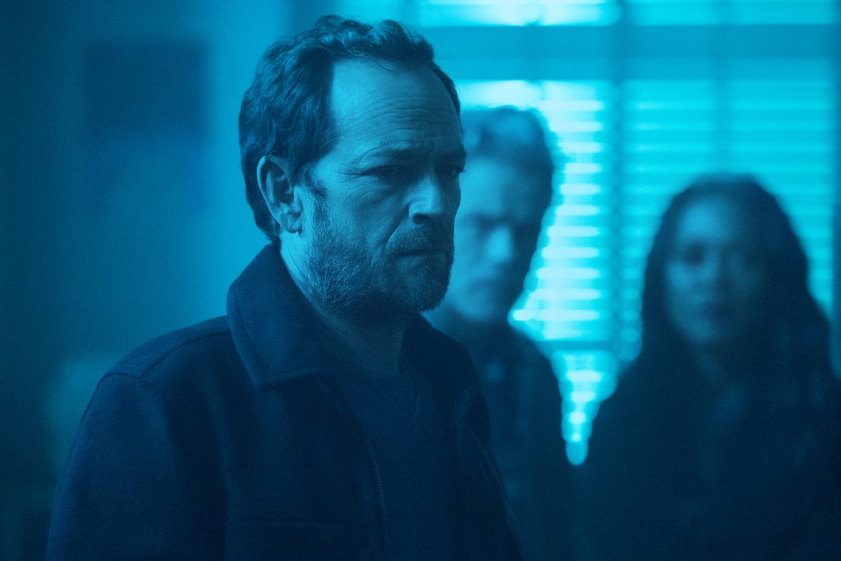 ‘Riverdale’ Showrunner Reveals How The Show Will Address Luke Perry’s