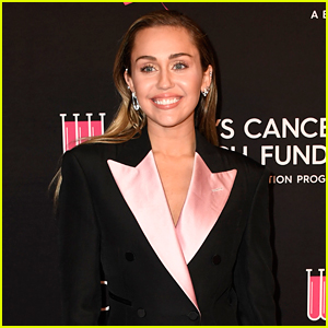 Miley Cyrus Jams Out to 'Hannah Montana' Theme Song (Video)