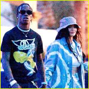 Kylie Jenner & Travis Scott Embrace Each Other & Kiss In New Instagram Pic