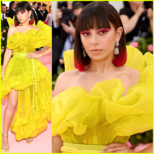 Charli XCX Attends First Met Gala In Amazing Yellow Gown
