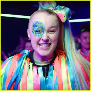 JoJo Siwa Drops 'Worldwide Party' Music Vid For Her 16th Birthday