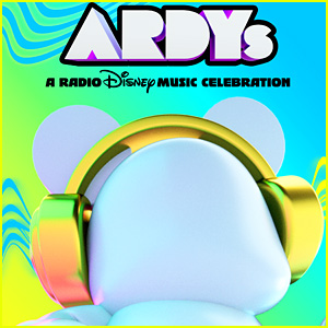 Sofia Carson, Meg Donnelly & Gabby Barrett Share Excitement For This Weekend's 'ARDYs'