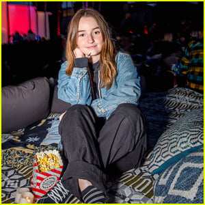 Kaitlyn Dever Checks Out 'Jaws' Screening at Cinespia