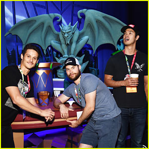 Ross Butler Meets Up With '13 Reasons Why' Co-Stars At E3 Convention