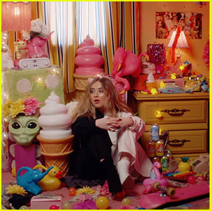 Sabrina Carpenter’s ‘In My Bed’ Music Video Is Hypnotic – Watch Now ...