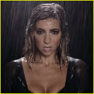 Gabbie Hanna Gets Soaked In 'Pillowcase' Music Video - Watch Now!