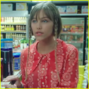 Grace Vanderwaal Debuts Waste My Time Music Video Watch Now First Listen Grace Vanderwaal Music Music Video Just Jared Jr