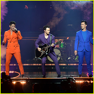 Jonas Brothers Kick Off 'Happiness Begins' Tour - Check Out the Set List!
