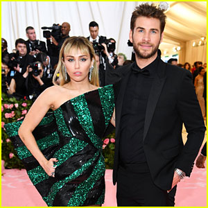 Miley Cyrus & Liam Hemsworth's Divorce Has Been 'Amicable' So Far (Report)