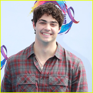 Noah Centineo Goes Casual In Plaid at Teen Choice Awards 2019
