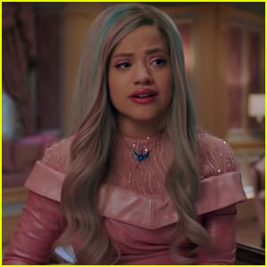 Descendants 3 S Queen Of Mean Read Lyrics Watch Sarah Jeffery S Music Video Descendants Music Sarah Jeffery Just Jared Jr