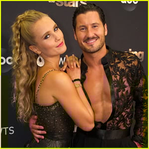 Sailor Brinkley-Cook Tangos To 'Mamma Mia' On 'Dancing With The Stars' Week #3