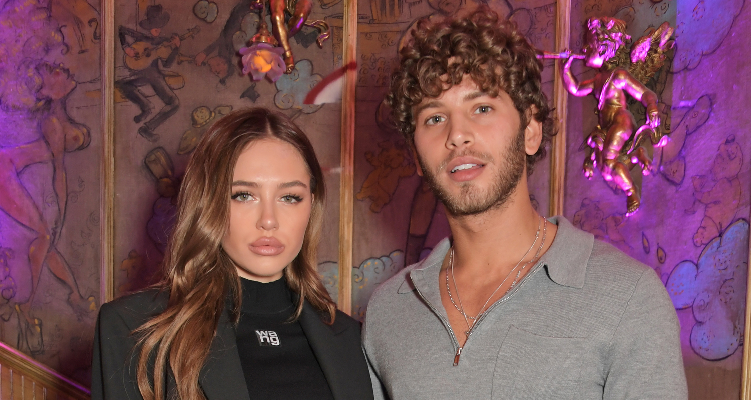Delilah Belle Shows Off New Darker Hairdo at Nasty Gal Launch with