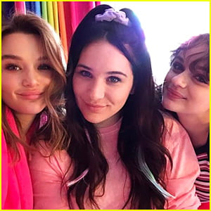 Joey King & Her Sisters Have a Lisa Frank-Themed Sleepover: 'Literal Greatest Night of Our Lives'