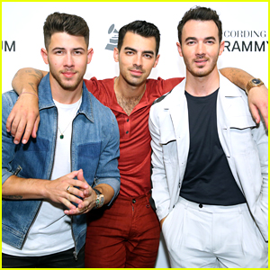 The Jonas Brothers Receive Platinum Plaques For 'Happiness Begins'