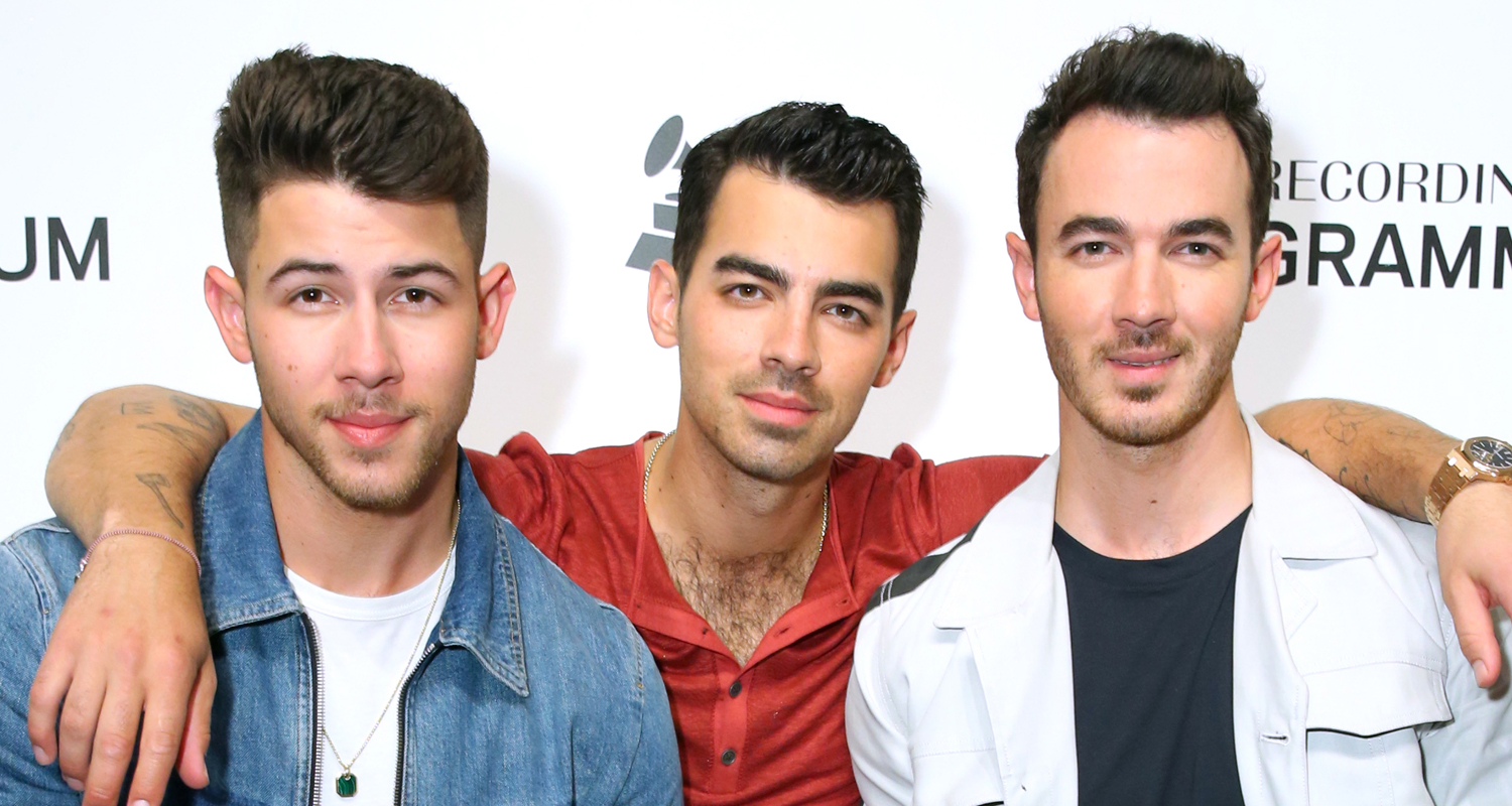 Jonas Brothers Scare Unsuspecting Fans at ‘Ellen Show’ | Jonas Brothers ...