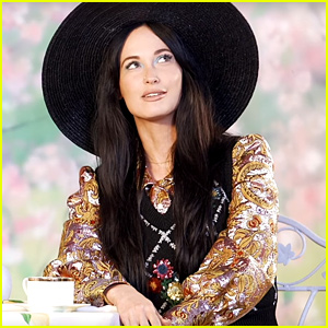Kacey Musgraves Opens Up About What Harry Styles Smells Like