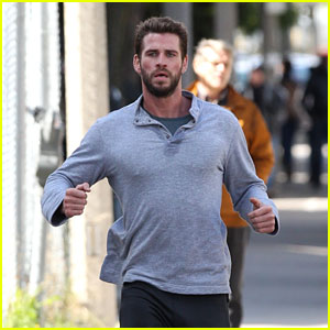 Liam Hemsworth Runs Down the Street for 'Dodge & Miles' Scene