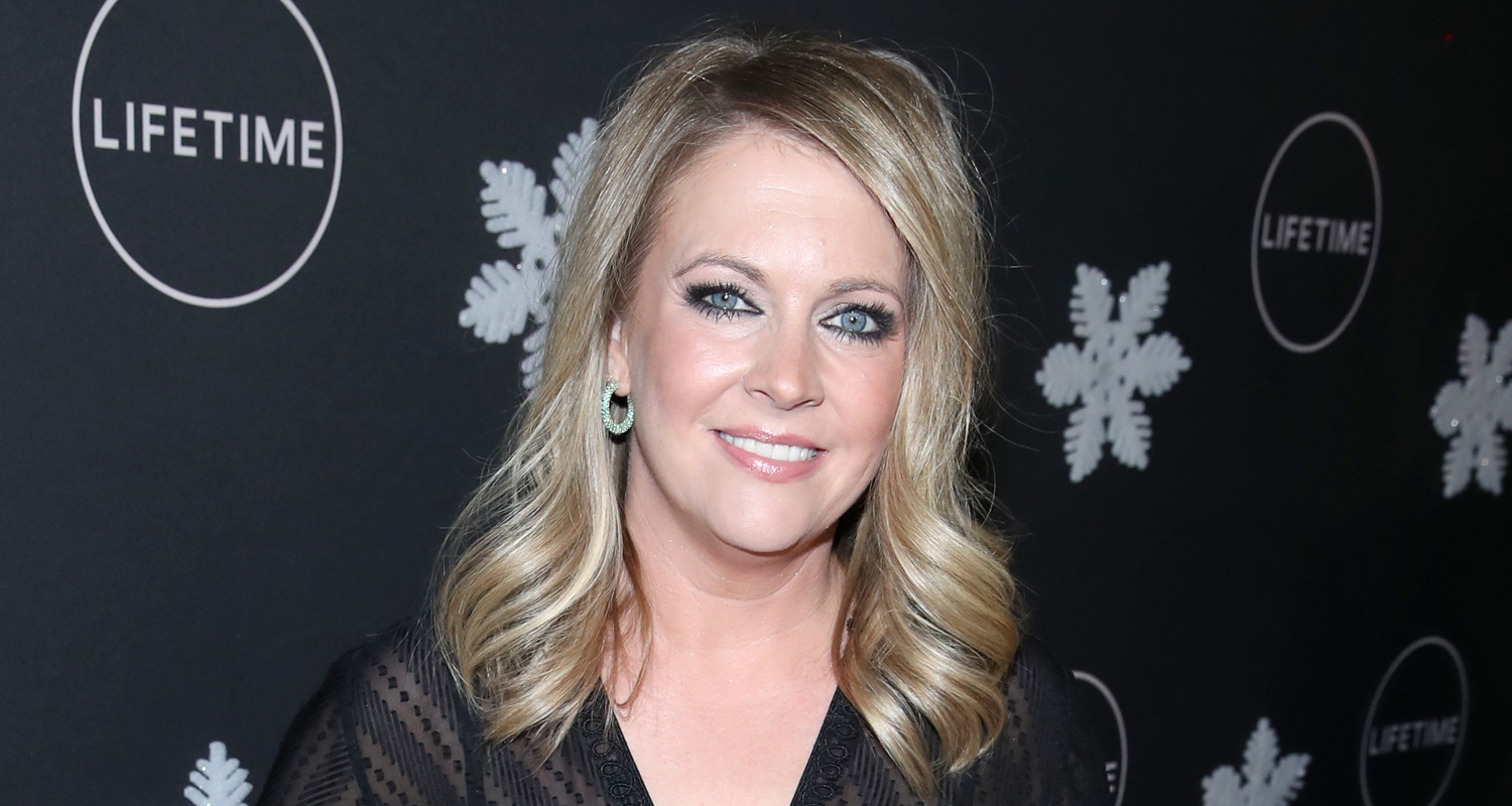 Melissa Joan Hart Reunites With Salem The Cat For ‘Sabrina The Teenage ...