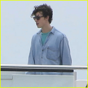 Shawn Mendes Hits The Sea on Yacht With Friends