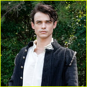 Thomas Doherty Is Flattered By Damon Salvatore Comparisons on 'Legacies'