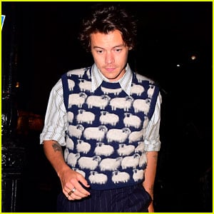 Harry Styles Take a Break from 'SNL' Rehearsals in NYC - New Pics!