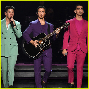 Jonas Brothers Release Christmas Track 'Like It's Christmas' - Listen Now!