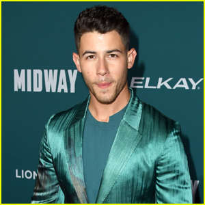 Nick Jonas Looks So Cool at the 'Midway' Premiere!
