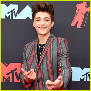 Asher Angel Teases New Music in the New Year!