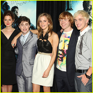 'Harry Potter' Cast Has Mini Reunion For The Holidays!