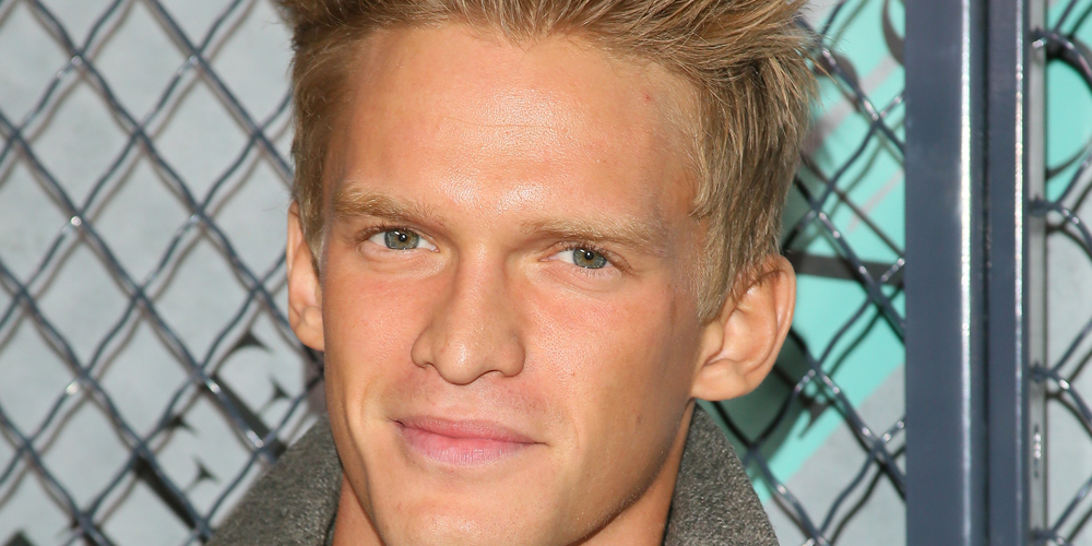 Коди симпсон. Cody Simpson. Cody Simpson 2022. Коди Роберт симпсон. Коди симпсон певец 2021.