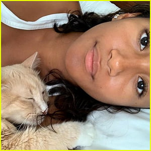 The Perfectionists' Sydney Park Mourns Loss of Beloved Cat: 'My Best Friend & My Guardian Angel'