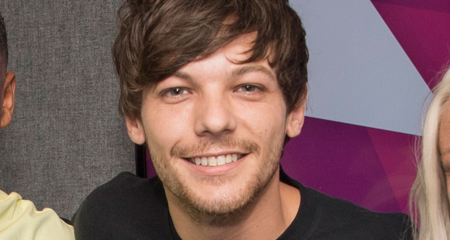 Louis Tomlinson Says He Has A Secret Youtube Channel For Bad Covers Louis Tomlinson Just Jared Jr