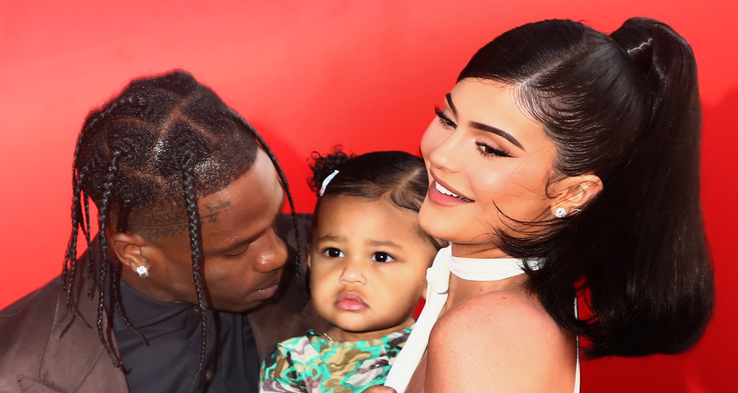 Kylie Jenner’s Daughter Stormi Sings ‘Rise & Shine’ In Cute New Video(00)