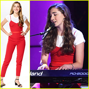 Nick Jonas Uses Musical Family Similarities To Win Over Allegra Miles On 'The Voice'