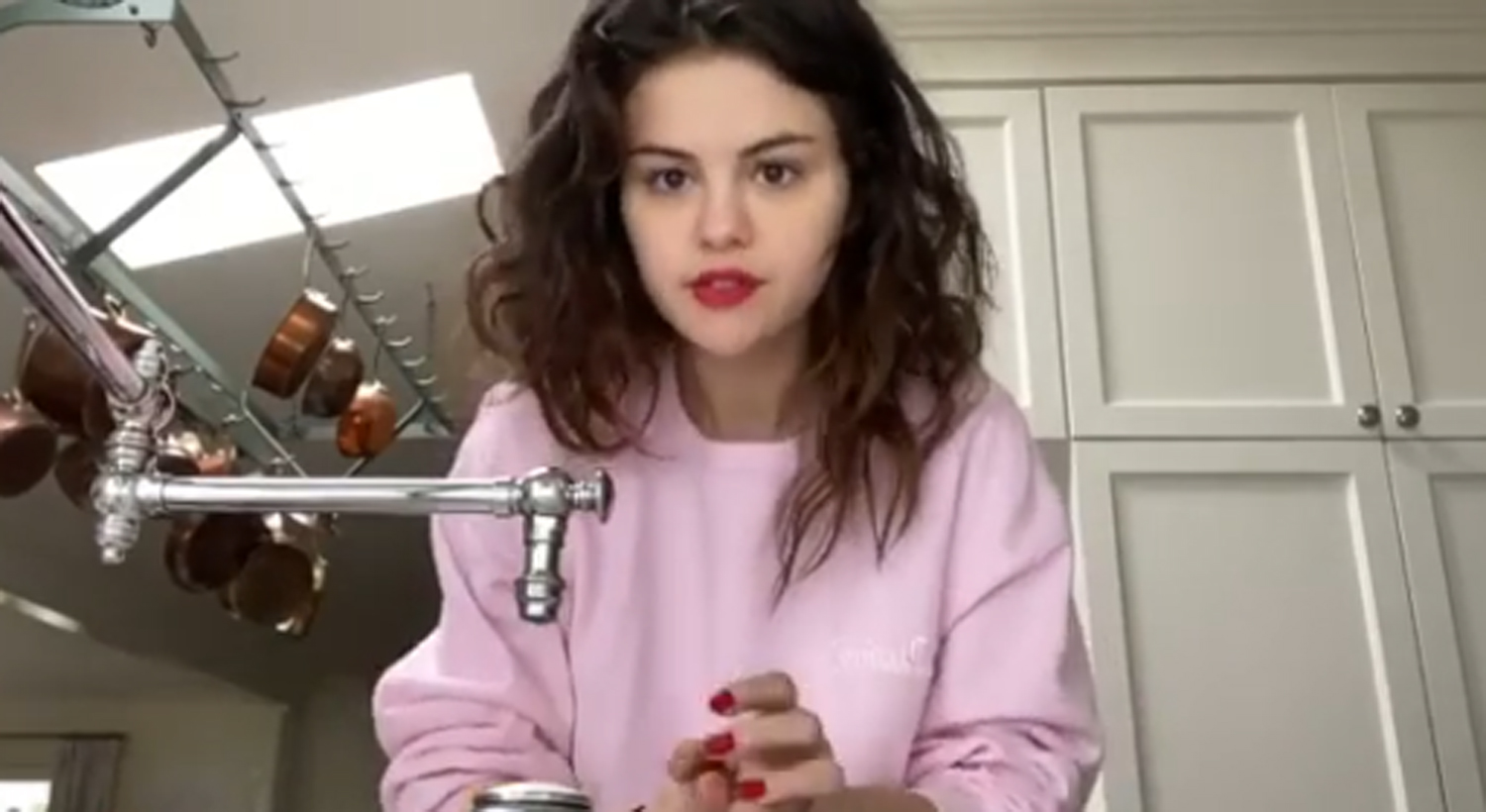 Selena Gomez Shows How to Wash Your Hands in ‘Safe Hands Challenge ...