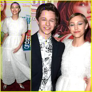 Grace VanderWaal Wears Sparkly Eyeshadow To 'Stargirl' Premiere