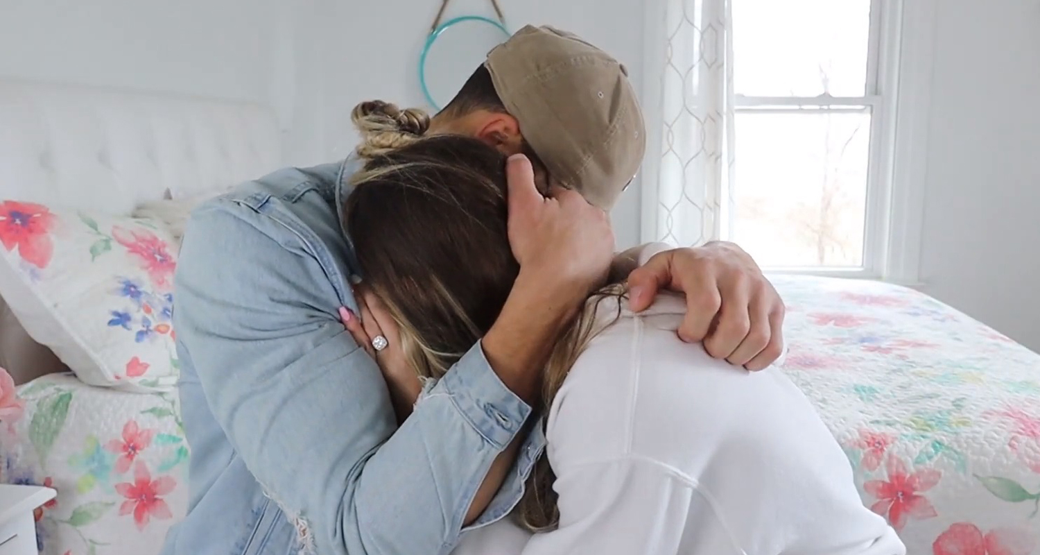 This Engaged YouTube Couple Announce They’re Taking a Break During