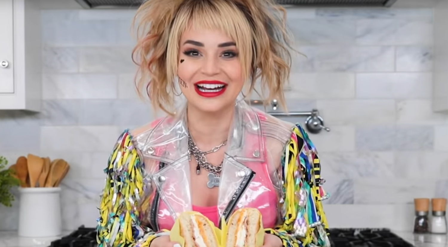 Rosanna Pansino Makes Harley Quinn’s ‘Perfect Egg Sandwich’ From ‘Birds