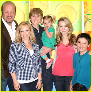 Bradley Steven Perry & 'Good Luck Charlie' Parents Celebrate Show's 10 Year Anniversary