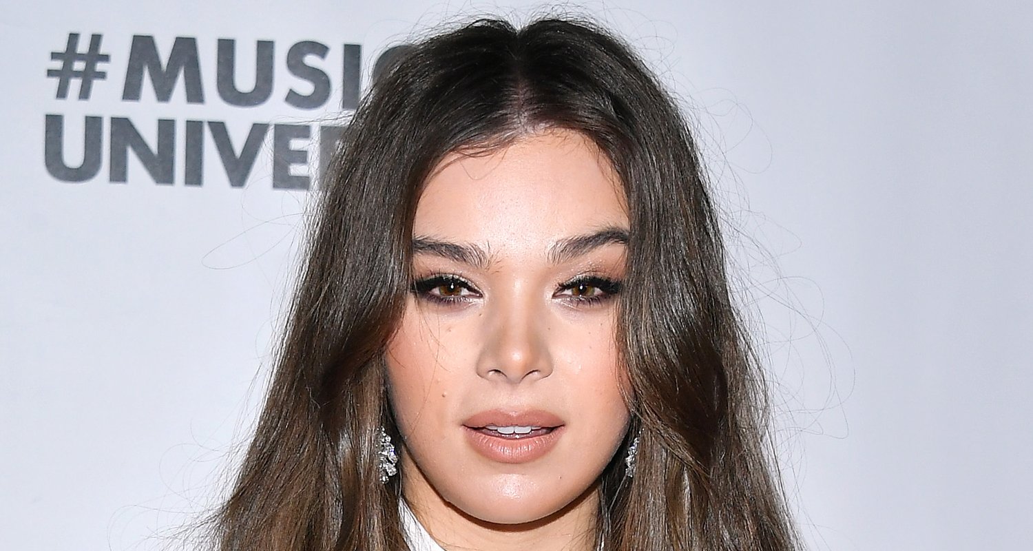 Hailee Steinfeld Calls Out Record Label For Not Promoting Her Album